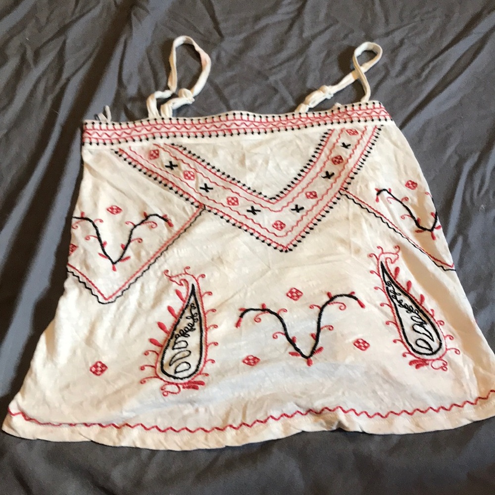 Maurice’s tank top